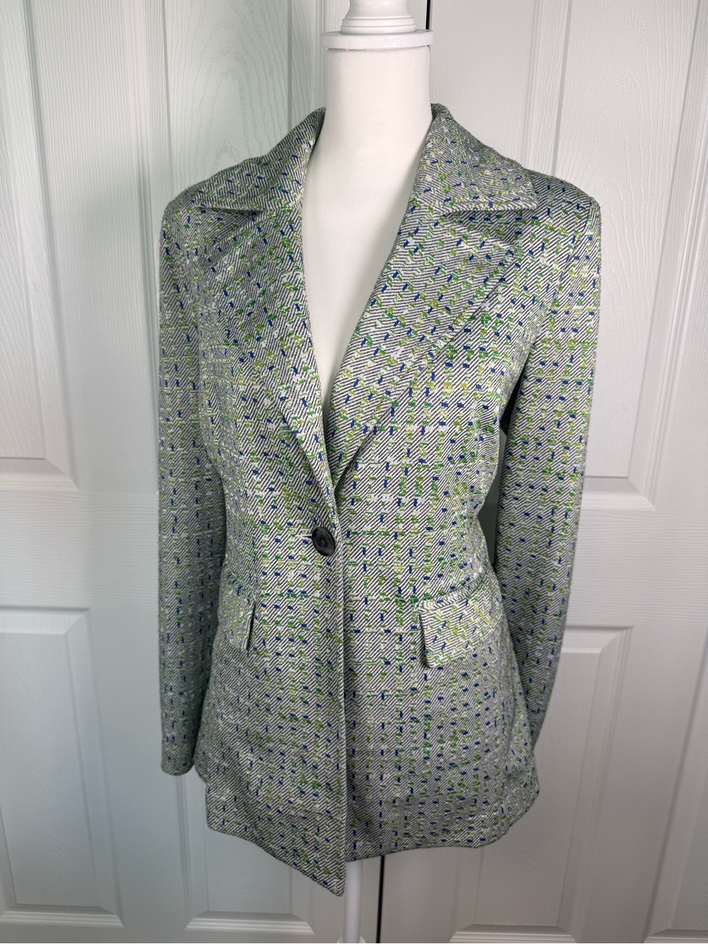 Cabi Womens Large Green Blue Geometric Print Blazer
Statement Jacket Boho
Chic~M